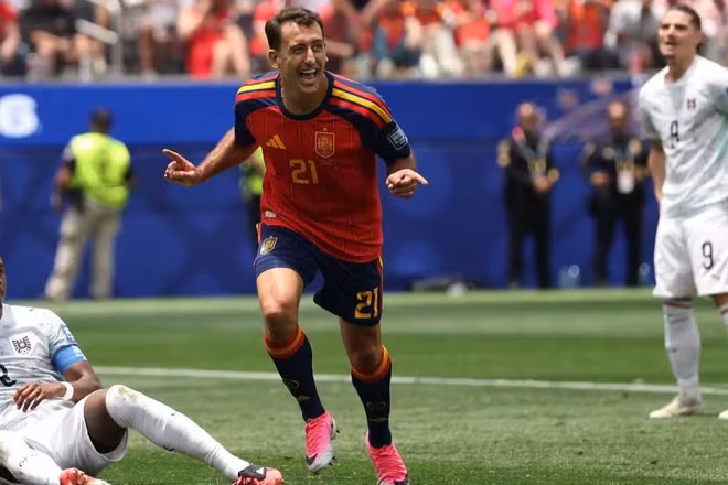 Mikel Oyarzabal tỏa sáng trong chiến thắng đậm của Tây Ban Nha trước Áo. (Ảnh: FIFA)