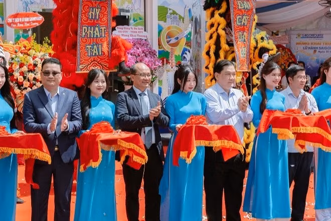 Khai trương Chi nhánh Lữ hành Saigontourist tại Vĩnh Long. (Ảnh: BTC)