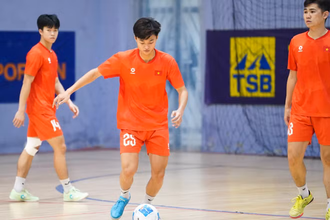Tấm Huy chương Vàng SEA Games vẫn còn ở phía trước, chờ futsal Việt Nam chinh phục. (Ảnh: VFF)