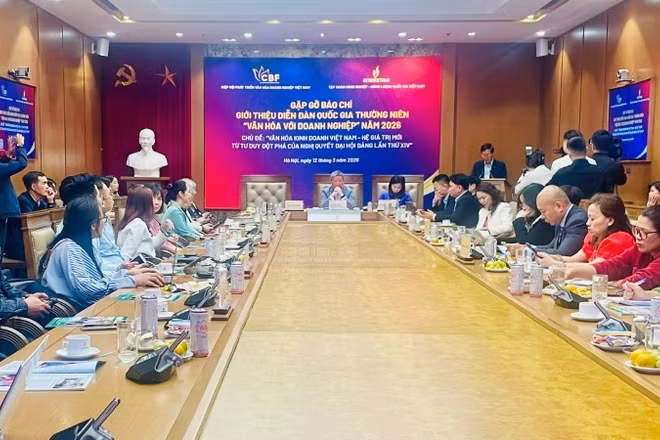 Toàn cảnh buổi gặp gỡ báo chí.