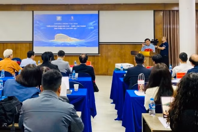 Quang cảnh Tọa đàm "Biến không gian hội chợ-triển lãm thành sản phẩm du lịch đắt giá". 
