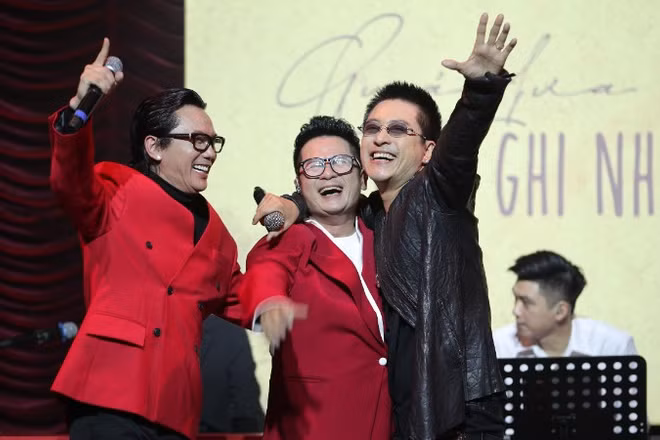 Live concert “Bản ghi nhớ” đánh dấu sự tái hợp của ban nhạc Quả Dưa Hấu. (Ảnh: BIN LEO)