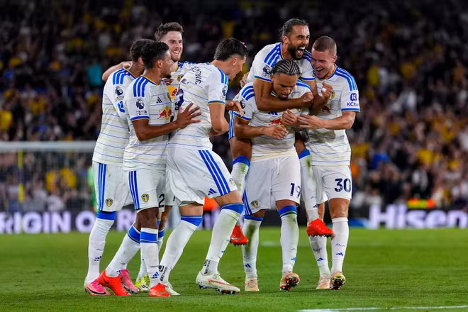 Các cầu thủ Leeds giành chiến thắng tưng bừng. (Ảnh: Leedsunited)