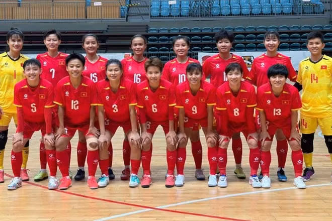 Các nữ tuyển thủ futsal Việt Nam tham dự trận đấu giao hữu. (Ảnh: VFF)