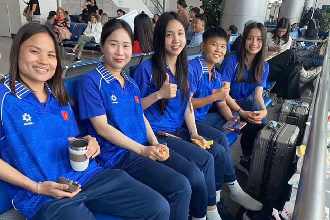 Đội tuyển nữ Việt Nam lên đường sang Thái Lan tham dự SEA Games 33. (Ảnh: VFF)