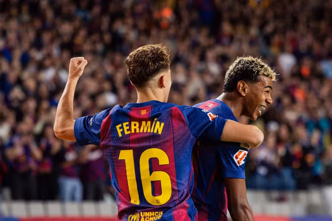 Fermin ăn mừng cùng Lamine Yamal. (Ảnh: Barca FC)