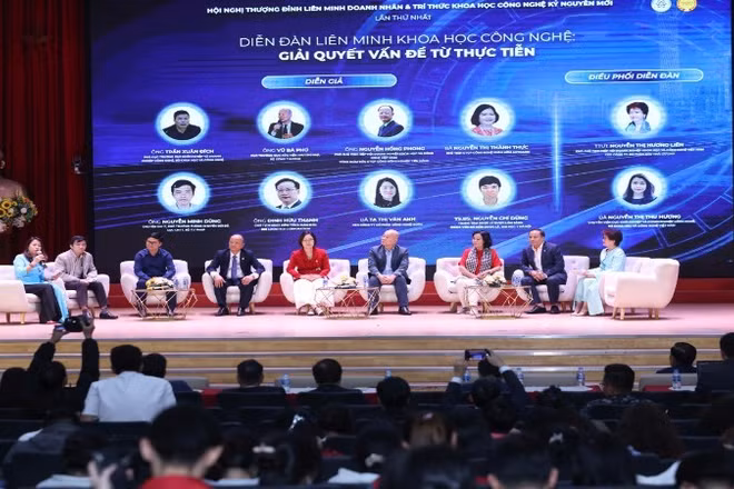 Toàn cảnh hội nghị.