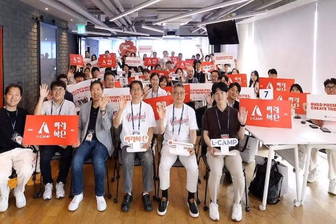 Buổi khởi động của chương trình L-Camp Program tại Seoul, Hàn Quốc.