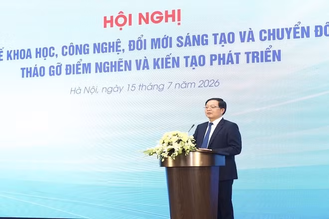 Phó Thủ tướng Hồ Quốc Dũng phát biểu chỉ đạo tại hội nghị.