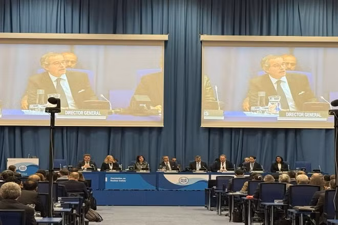 Ông Rafael Mariano Grossi, Tổng Giám đốc IAEA phát biểu tại phiên toàn thể.