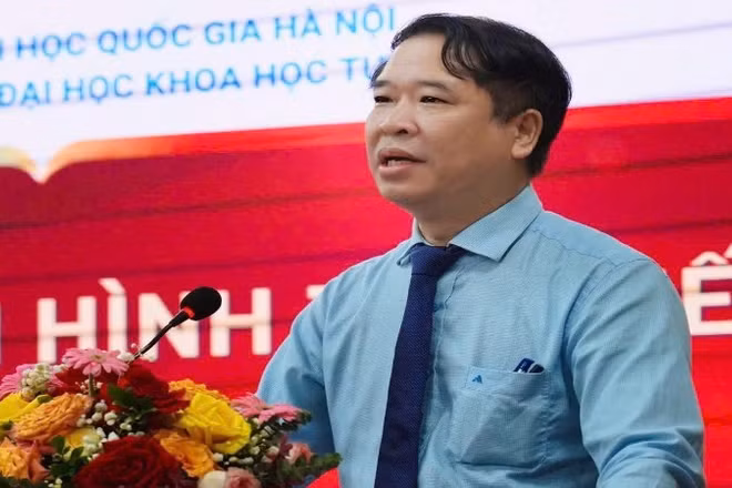 Giáo sư, Tiến sĩ Lê Thanh Sơn, Hiệu trưởng Trường đại học Khoa học Tự nhiên (Đại học Quốc gia Hà Nội).