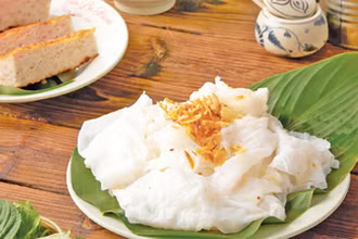 Bánh cuốn Thanh Trì gốc là món bánh không nhân, thanh đạm.