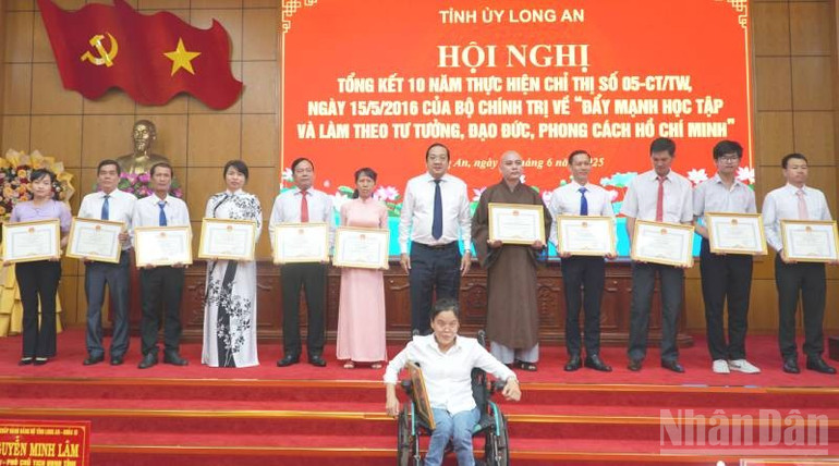 Các cá nhân nhận Bằng khen của Chủ tịch UBND tỉnh có thành tích tiêu biểu trong phong trào học tập và làm theo tư tưởng, đạo đức, phong cách Hồ Chí Minh, giai đoạn 2016-2025. ndo_br_la-5.jpg