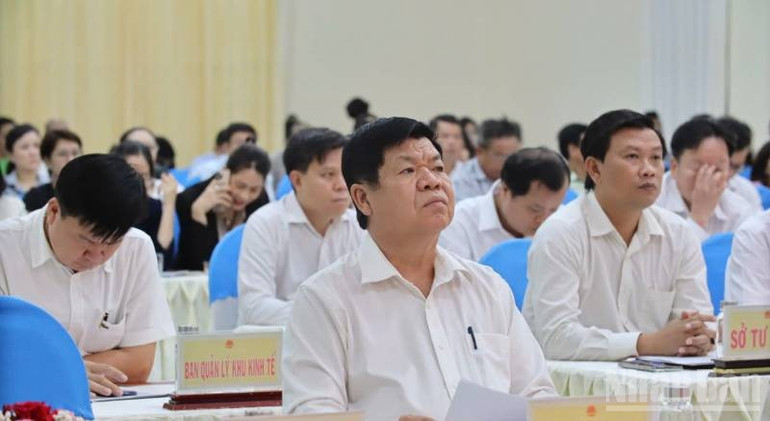 Đại biểu dự hội thảo. ndo_br_z6734318616168-f72810fc84d6c176708a574a2de602a5.jpg