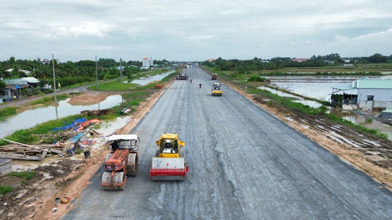 Đường Vành đai 3 đi qua địa phận tỉnh Tây Ninh hoàn thành hơn 82% khối lượng công trình. z7020388155855-8f8f3bbfc8570dc71657765c92b31419.jpg