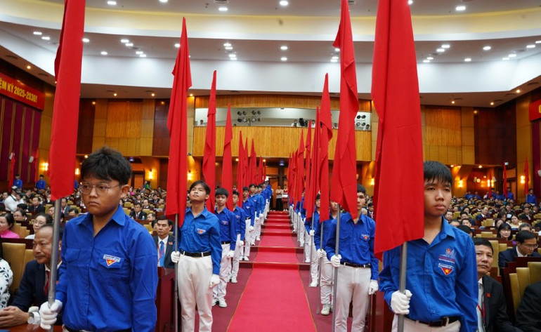 Die Jugendorganisation von Tay Ninh gratuliert dem Kongress. dsc00370.jpg