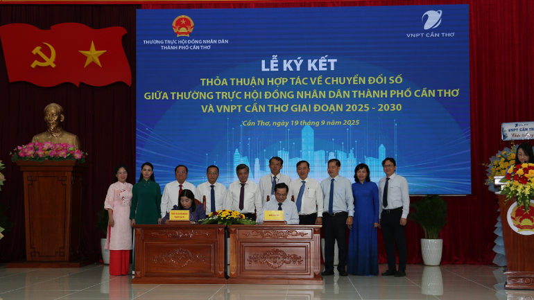 Lãnh đạo Hội đồng nhân dân thành phố Cần Thơ ký kết hợp tác chuyển đổi số với VNPT Cần Thơ. thiet-ke-chua-co-ten-7.png