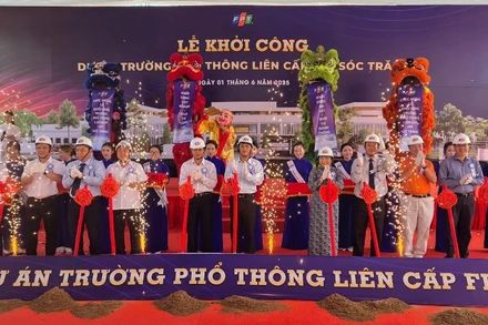 Lễ khởi công công trình Trường phổ thông liên cấp FPT Sóc Trăng. Ảnh: TUẤN QUANG