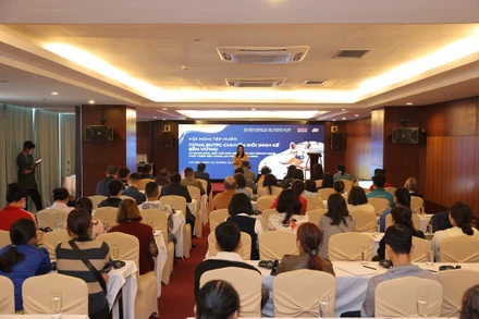 Toàn cảnh hội nghị.