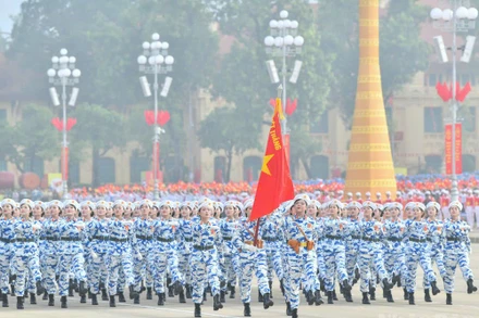 Lực lượng Quân y diễu binh nhân kỷ niệm 80 năm Cách mạng Tháng Tám và Quốc khánh 2/9/2025. (Ảnh: DUY LINH)