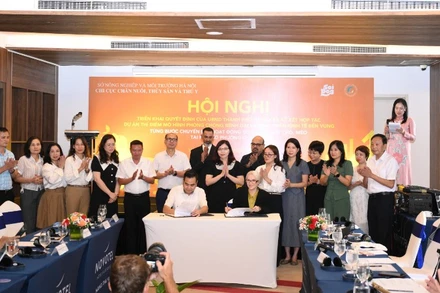 Ký kết hợp tác triển khai dự án "Thí điểm mô hình Phòng, chống bệnh dại và phát triển kinh tế bền vững, từng bước chuyển đổi hoạt động buôn bán thịt chó mèo tại một số phường ở Hà Nội"