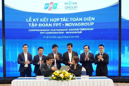 Tập đoàn FPT và NovaGroup ký kết hợp tác chiến lược toàn diện trong công tác chuyển đổi số.