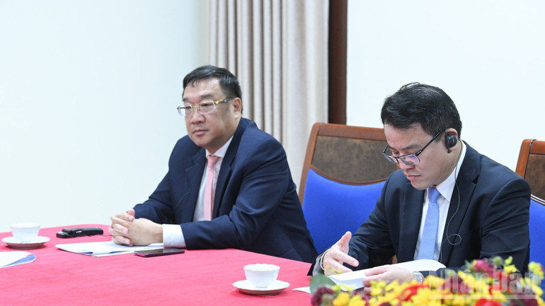 Lãnh đạo một số bộ, ngành tham dự cuộc điện đàm. (Ảnh: Trần Hải)