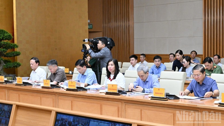 Các thành viên Ban Chỉ đạo tham dự phiên họp. (Ảnh: TRẦN HẢI) ndo_br_b3-7696.jpg