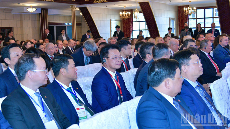 Đại biểu là lãnh đạo các tập đoàn, tổng công ty của Việt Nam tham dự Diễn đàn Doanh nghiệp Việt Nam-Liên bang Nga. (Ảnh: Thanh Giang)