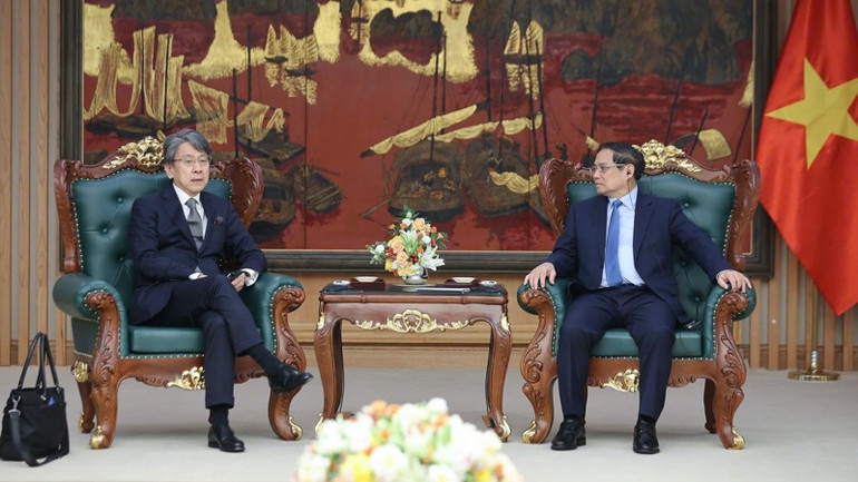 Thủ tướng Chính phủ Phạm Minh Chính tiếp ông Maeda Tadashi, Chủ tịch Hội đồng quản trị Ngân hàng Hợp tác quốc tế Nhật Bản (JBIC). (Ảnh: TRẦN HẢI) b3-1416.jpg