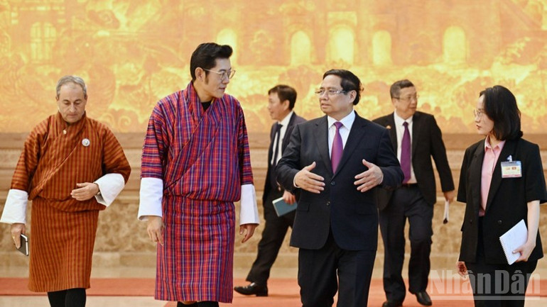 Thủ tướng Chính phủ Phạm Minh Chính và Quốc vương Bhutan Jigme Khesar Namgyel Wangchuck. ndo_br_a9-9807.jpg