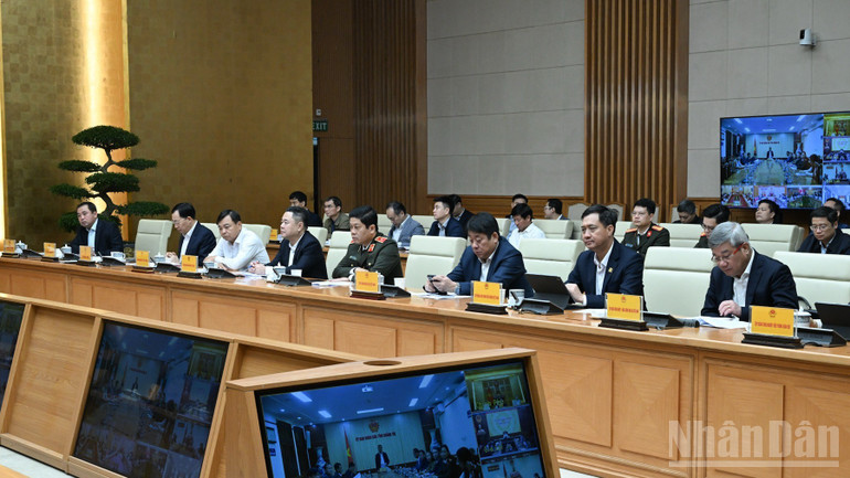 Toplantıya bakanlık, şube, kurum ve birim yöneticileri katıldı. (Fotoğraf: Tran Hai) ndo_br_a3-518.jpg