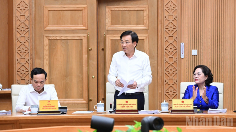 Bộ trưởng, Chủ nhiệm Văn phòng Chính phủ Trần Văn Sơn phát biểu ý kiến tại phiên họp. (Ảnh: TRẦN HẢI) ndo_br_b5-2961.jpg