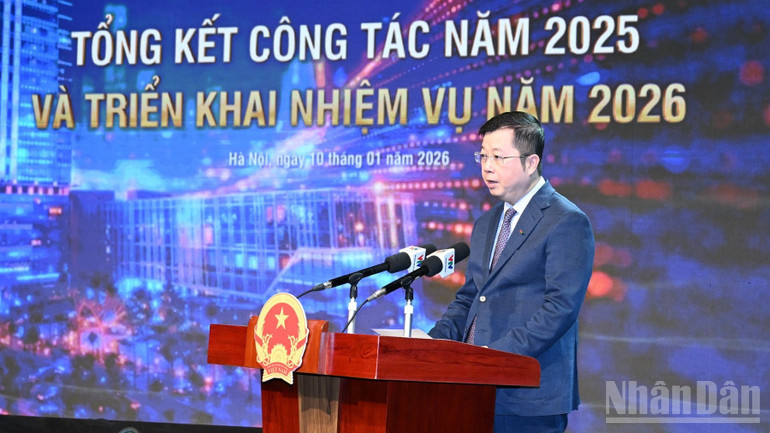 Tổng Giám đốc Đài Truyền hình Việt Nam Nguyễn Thanh Lâm phát biểu ý kiến tại hội nghị. (Ảnh TRẦN HẢI)