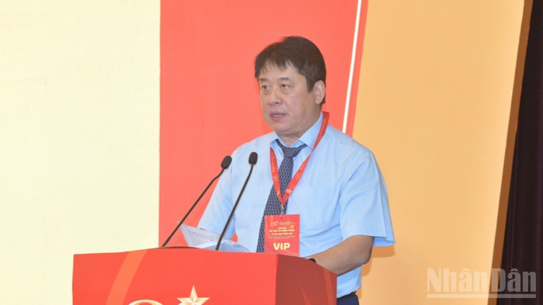 Tổng giám đốc Tập đoàn Điện lực Việt Nam (EVN) Nguyễn Anh Tuấn phát biểu ý kiến tại diễn đàn. (Ảnh: THANH GIANG) ndo_br_aa1-4696.jpg
