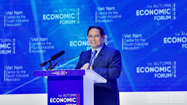 Thủ tướng Phạm Minh Chính phát biểu định hướng tại Phiên đối thoại. (Ảnh: THANH GIANG)