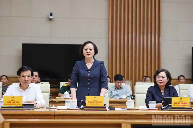 Bộ trưởng Nội vụ Phạm Thị Thanh Trà phát biểu ý kiến. (Ảnh: TRẦN HẢI) ndo_br_cq3.jpg
