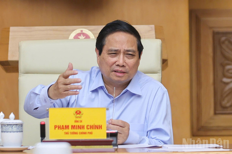 Thủ tướng Phạm Minh Chính phát biểu chỉ đạo cuộc họp. (Ảnh: TRẦN HẢI) ndo_br_cq1.jpg