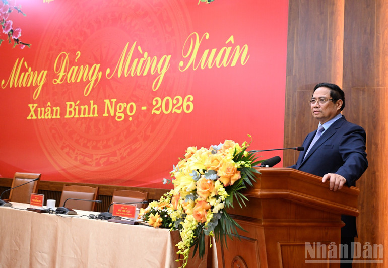 Thủ tướng Phạm Minh Chính phát biểu ý kiến tại buổi làm việc. (Ảnh: TRẦN HẢI)