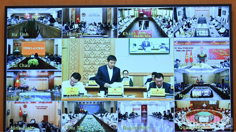 Phiên họp được truyền trực tuyến đến các tỉnh, thành phố trên cả nước. (Ảnh: TRẦN HẢI)