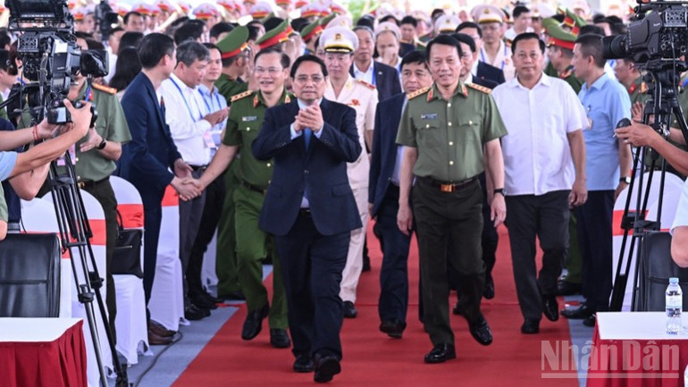 Thủ tướng Phạm Minh Chính tới dự Lễ khai trương Trung tâm Dữ liệu quốc gia. (Ảnh: TRẦN HẢI) ndo_br_d2-1161.jpg