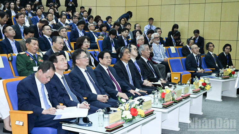 Thủ tướng Phạm Minh Chính và các đại biểu tham dự sự kiện. (Ảnh: TRẦN HẢI)