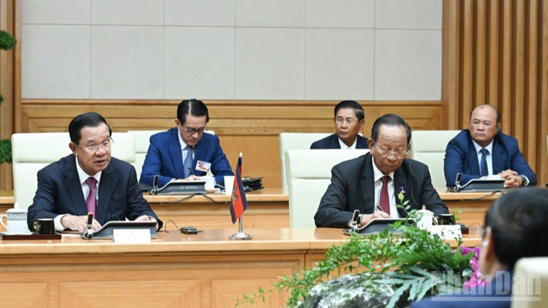 Chủ tịch Đảng Nhân dân Campuchia (CPP), Chủ tịch Thượng viện Campuchia Hun Sen phát biểu ý kiến tại cuộc hội kiến. (Ảnh: TRẦN HẢI) ndo_br_d2-6038.jpg