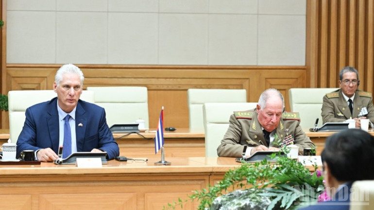 Bí thư Thứ nhất Trung ương Đảng Cộng sản, Chủ tịch nước Cuba Miguel Diaz Canel phát biểu tại cuộc hội kiến. (Ảnh: TRẦN HẢI) ndo_br_c5-6004.jpg