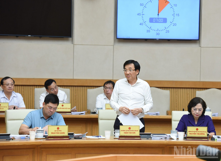 Bộ trưởng, Chủ nhiệm Văn phòng Chính phủ Trần Văn Sơn phát biểu tại phiên họp. (Ảnh: TRẦN HẢI) ndo_br_a2.jpg