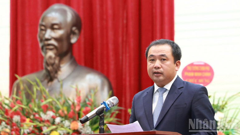 Quyền Bộ trưởng Nông nghiệp và Môi trường Trần Đức Thắng phát biểu ý kiến tại buổi lễ. Quyền Bộ trưởng Nông nghiệp và Môi trường Trần Đức Thắng phát biểu ý kiến tại buổi lễ.