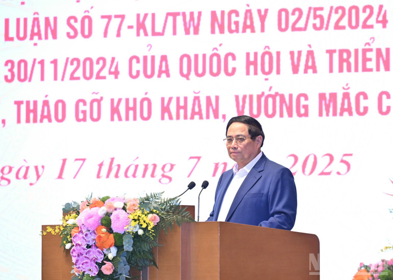 Thủ tướng Phạm Minh Chính phát biểu ý kiến kết luận hội nghị. (Ảnh: TRẦN HẢI) ndo_br_a3.jpg