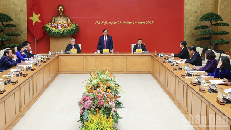 Bild från mötet. (Foto: TRAN HAI) ndo_br_a2-8343.jpg