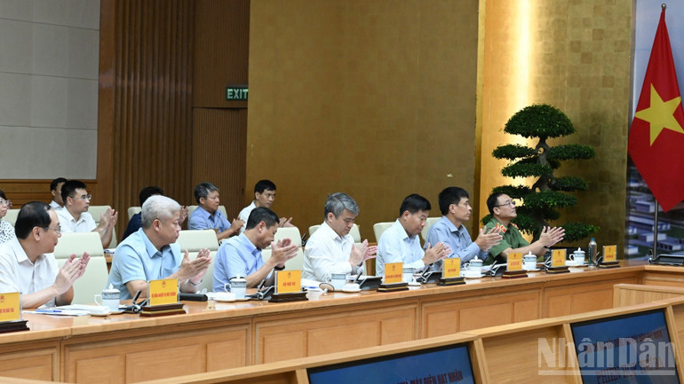 Các đại biểu tham dự phiên họp. (Ảnh: TRẦN HẢI) ndo_br_b3-7749.jpg