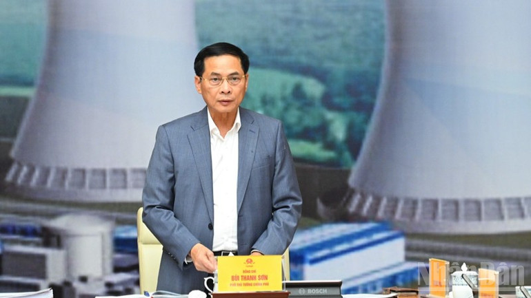 Phó Thủ tướng Bùi Thanh Sơn phát biểu ý kiến tại phiên họp. (Ảnh: TRẦN HẢI) ndo_br_b5-4633.jpg